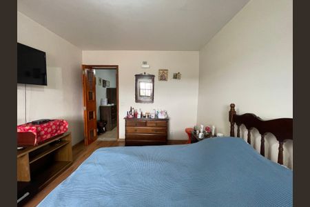 Casa à venda com 280m², 6 quartos e 3 vagasQuarto 1