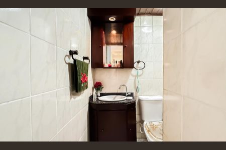 Apartamento à venda com 48m², 2 quartos e 1 vaga Apartamento à venda com 48m², 2 quartos e 1 vagaBanheiro