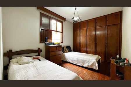 Casa à venda com 4 quartos, 350m² em Luxemburgo, Belo Horizonte