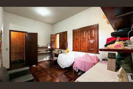 Casa à venda com 4 quartos, 350m² em Luxemburgo, Belo Horizonte