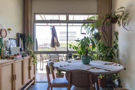 Apartamento à venda com 265m², 3 quartos e 2 vagasCopa