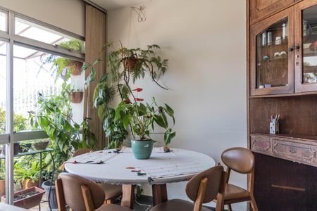 Apartamento à venda com 265m², 3 quartos e 2 vagasCopa