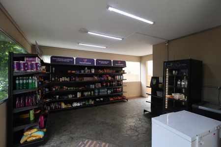 Apartamento para alugar com 55m², 3 quartos e 1 vagaMini Mercado