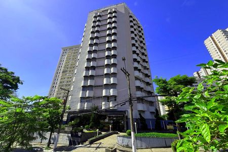 Apartamento para alugar com 40m², 1 quarto e 1 vagaFachada e Portaria 