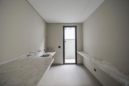 Casa de condomínio à venda com 680m², 4 quartos e 6 vagasÁrea de Serviço