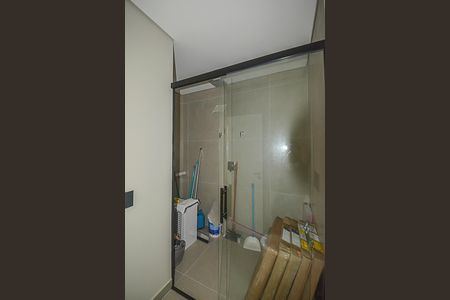 Casa de condomínio à venda com 680m², 4 quartos e 6 vagasBanheiro de serviço 2