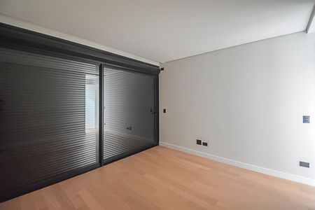 Casa de condomínio à venda com 680m², 4 quartos e 6 vagasQuarto Suíte