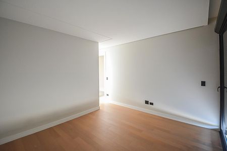 Casa de condomínio à venda com 680m², 4 quartos e 6 vagasQuarto 3 - Suíte