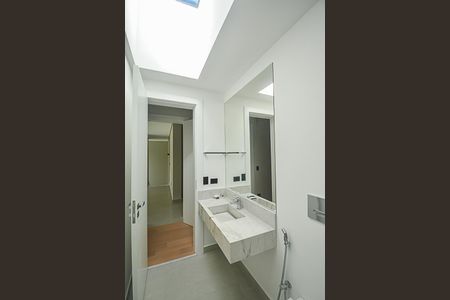 Casa de condomínio à venda com 680m², 4 quartos e 6 vagasBanheiro da Suíte