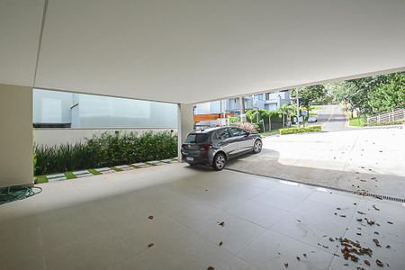 Casa de condomínio à venda com 680m², 4 quartos e 6 vagasGaragem