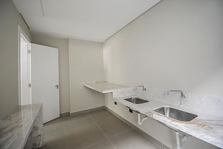 Casa de condomínio à venda com 680m², 4 quartos e 6 vagasÁrea de Serviço