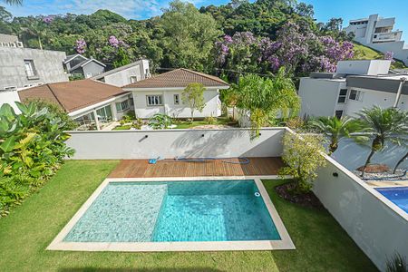 Casa de condomínio à venda com 680m², 4 quartos e 6 vagasVista da Sacada da Sala