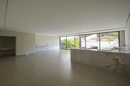 Casa de condomínio à venda com 680m², 4 quartos e 6 vagasSalão de festas
