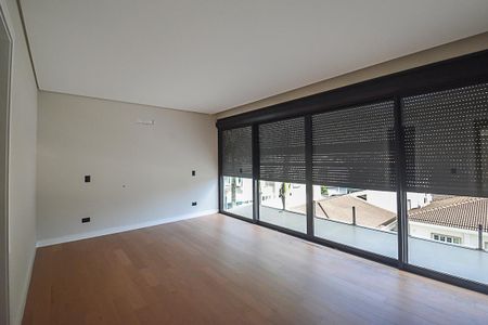 Casa de condomínio à venda com 680m², 4 quartos e 6 vagasQuarto 4 - Suíte