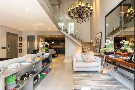 Apartamento à venda com 2 quartos, 163m² em Moema, São Paulo