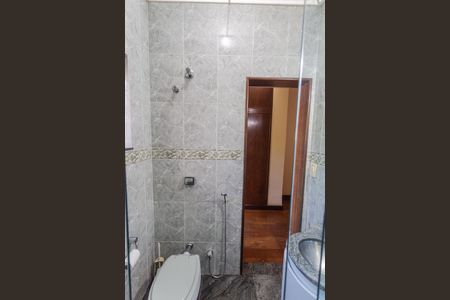 Casa à venda com 360m², 5 quartos e 5 vagasBanheiro da Suíte