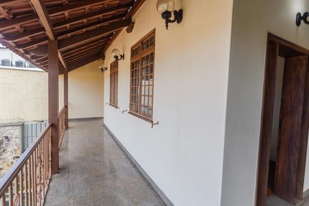 Casa à venda com 360m², 5 quartos e 5 vagasVaranda da Entrada