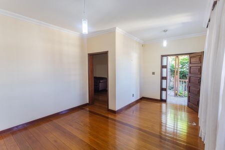 Casa à venda com 360m², 5 quartos e 5 vagasSala 1