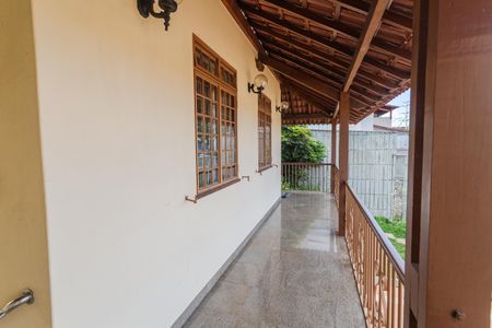 Casa à venda com 360m², 5 quartos e 5 vagasVaranda da Entrada