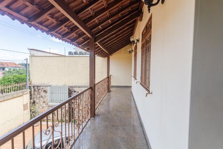 Casa à venda com 360m², 5 quartos e 5 vagasVaranda da Entrada