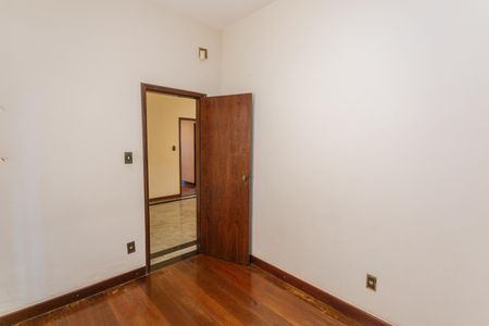 Casa à venda com 360m², 5 quartos e 5 vagasQuarto 3