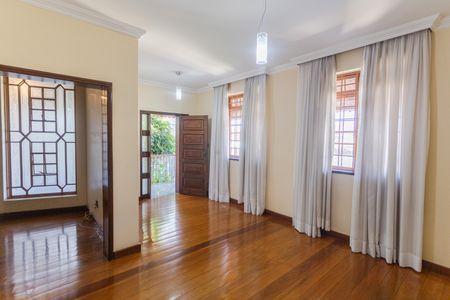 Casa à venda com 360m², 5 quartos e 5 vagasSala 1