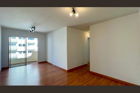 Sala de apartamento à venda com 3 quartos, 71m² em Pinheiros, São Paulo