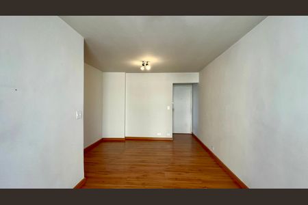 Apartamento à venda com 71m², 3 quartos e 1 vagaSala