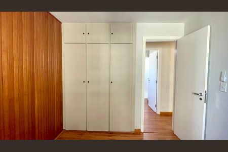 Apartamento à venda com 71m², 3 quartos e 1 vagaQuarto 2
