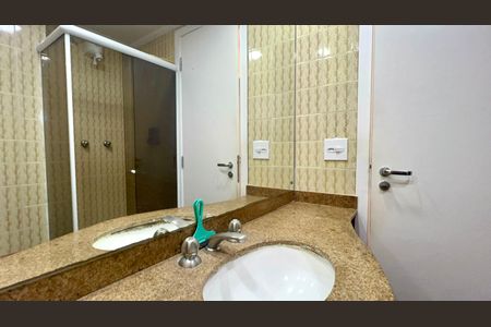 Apartamento à venda com 71m², 3 quartos e 1 vagaBanheiro