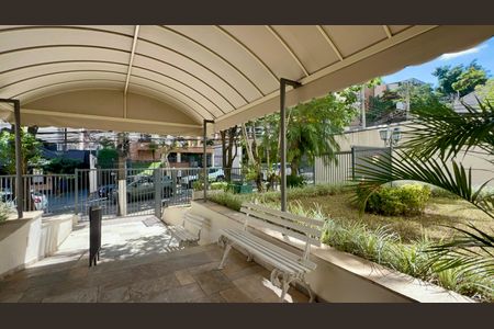 Apartamento à venda com 71m², 3 quartos e 1 vagaEntrada