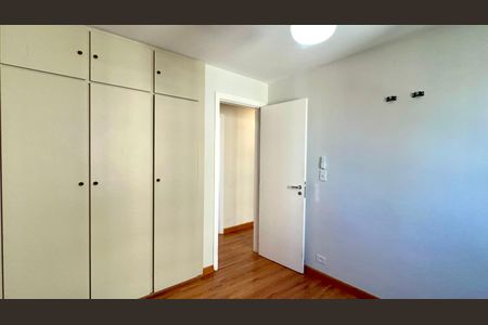 Apartamento à venda com 71m², 3 quartos e 1 vagaQuarto 2