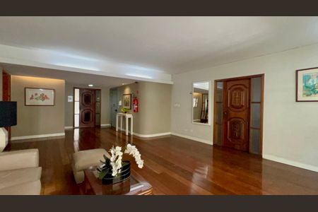 Apartamento à venda com 71m², 3 quartos e 1 vagaHall de entrada