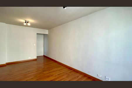 Sala de apartamento à venda com 3 quartos, 71m² em Pinheiros, São Paulo