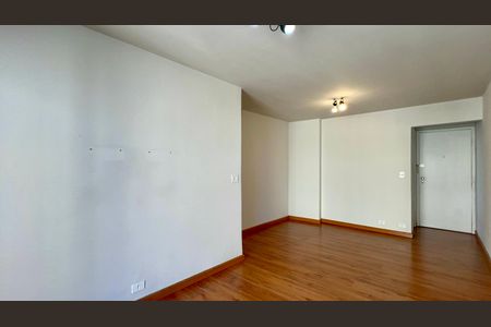 Apartamento à venda com 71m², 3 quartos e 1 vagaSala