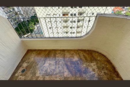 Apartamento à venda com 71m², 3 quartos e 1 vagaVaranda