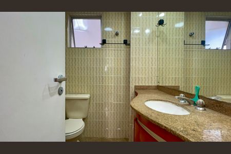 Apartamento à venda com 71m², 3 quartos e 1 vagaBanheiro