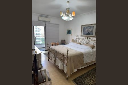 Apartamento à venda com 3 quartos, 242m² em Vila Suzana, São Paulo