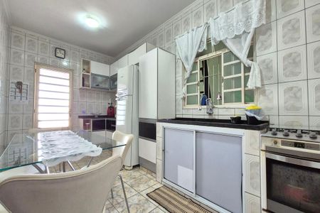 Casa à venda com 112m², 2 quartos e 1 vaga Casa à venda com 112m², 2 quartos e 1 vagaCozinha