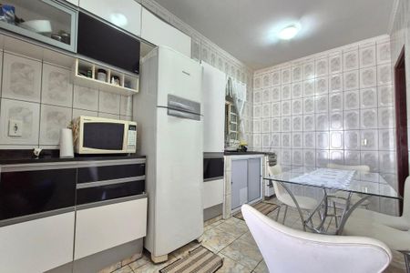 Casa à venda com 112m², 2 quartos e 1 vaga Casa à venda com 112m², 2 quartos e 1 vagaCozinha