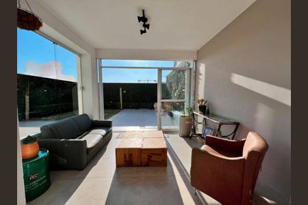 Casa à venda com 3 quartos, 180m² em Tamboré, Santana de Parnaíba