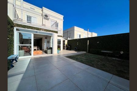 Casa à venda com 3 quartos, 180m² em Tamboré, Santana de Parnaíba