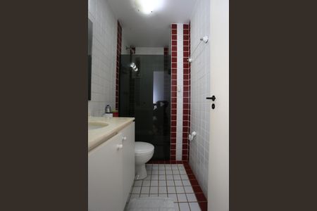 Apartamento à venda com 74m², 3 quartos e 2 vagas Apartamento à venda com 74m², 3 quartos e 2 vagasBanheiro