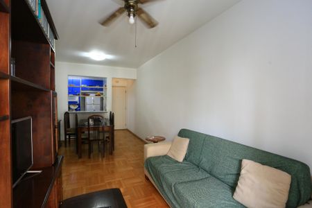 Sala  de apartamento à venda com 3 quartos, 74m² em Vila Suzana, São Paulo