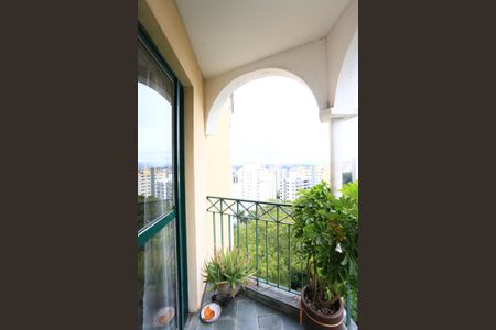 sacada de apartamento à venda com 3 quartos, 74m² em Vila Suzana, São Paulo