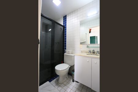 Apartamento à venda com 74m², 3 quartos e 2 vagas Apartamento à venda com 74m², 3 quartos e 2 vagasBanheiro da Suíte