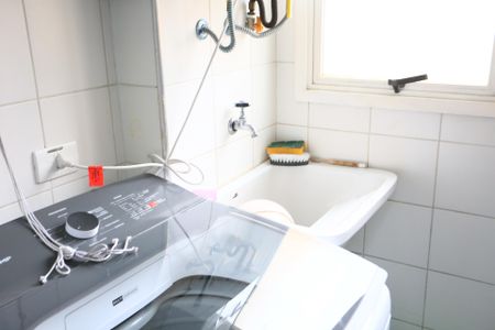 Apartamento à venda com 74m², 3 quartos e 2 vagas Apartamento à venda com 74m², 3 quartos e 2 vagasÁrea de Serviço