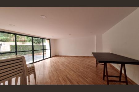 Apartamento à venda com 74m², 3 quartos e 2 vagas Apartamento à venda com 74m², 3 quartos e 2 vagasÁrea comum - Salão de festas