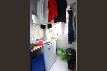 Apartamento à venda com 74m², 3 quartos e 2 vagas Apartamento à venda com 74m², 3 quartos e 2 vagasÁrea de Serviço