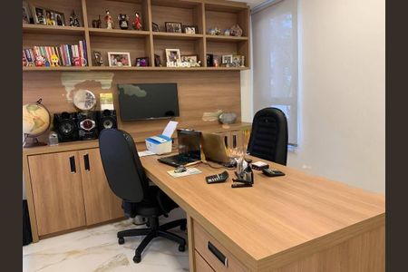 Casa à venda com 700m², 4 quartos e 4 vagas